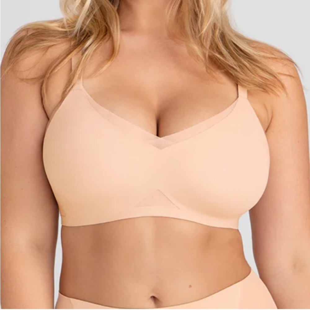 Seamless Nude Bralette